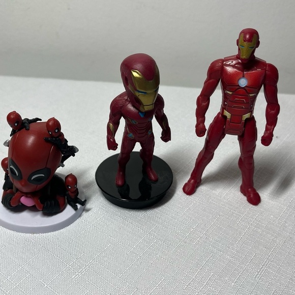 Marvel collection including Lootcrate pin, Funko Guardians Star-Lord, deadpool - Picture 8 of 8